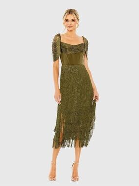 MAC DUGGAL / Olive Green Short Sleeve Fringe Detailed Midi Dress